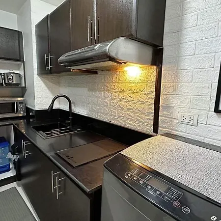 Manhattan Parkview Studio Unit Aparthotel